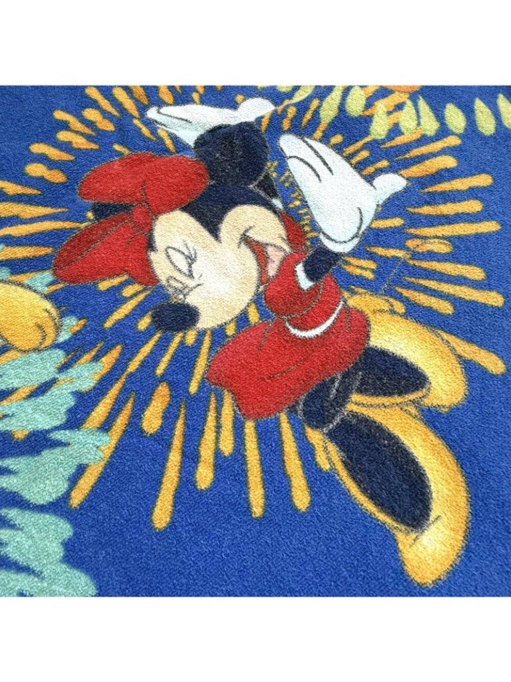 VTG 2004 Disney World Beach Towel Fireworks Fab 5 New Years 4th Of July Mickey - Picture 4 of 8